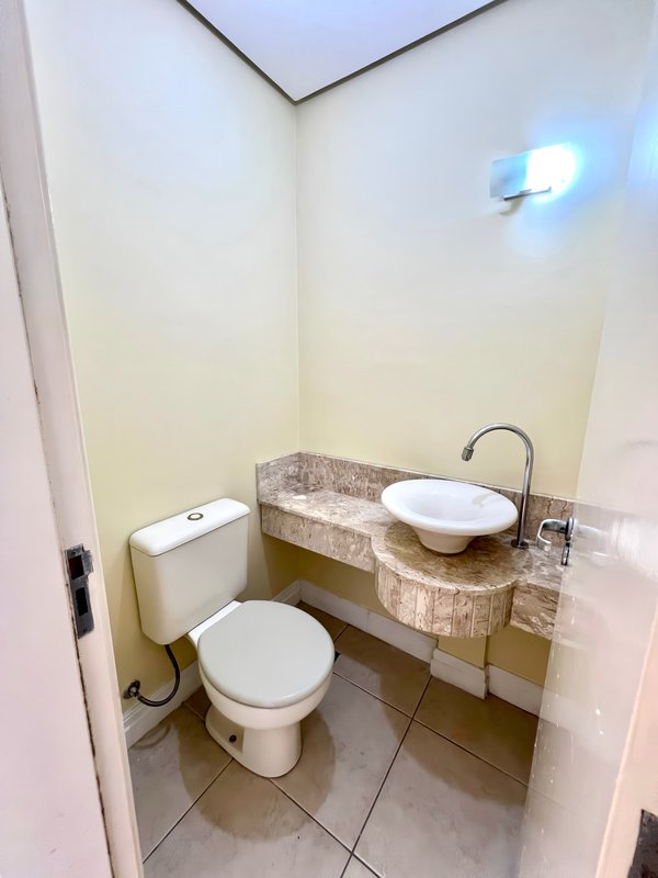 R$ 590.000 - EXCELENTE GARDEN NA ENCOL - 1 DORM - SUÍTE - 81M2 - 2 VAGAS Rua Jaraguá Porto Alegre - 