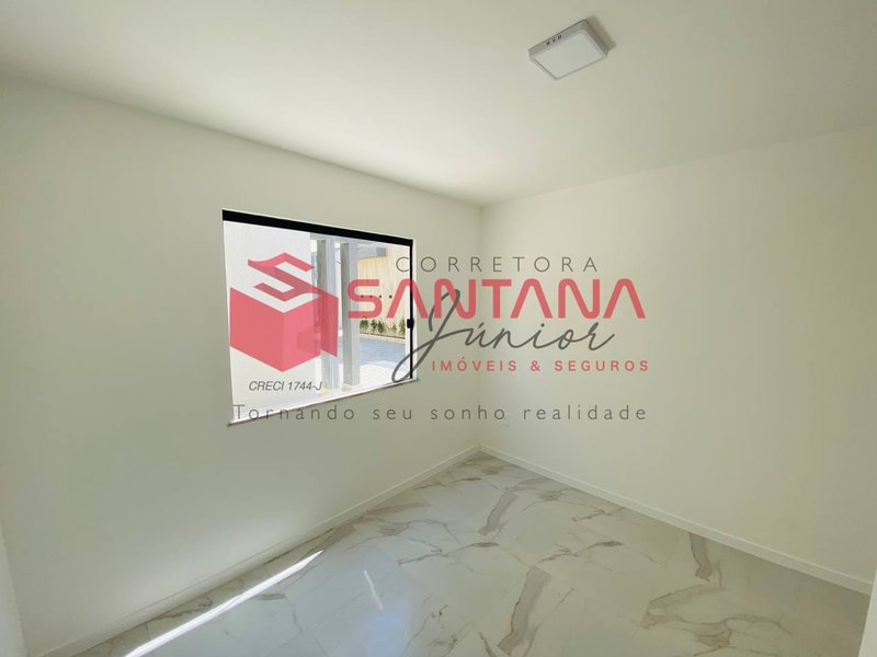 Casa em condomínio 4/4, sendo 1 suíte, para venda em Lauro de Freitas Rua Walter da Silva Maia Lauro de Freitas - 