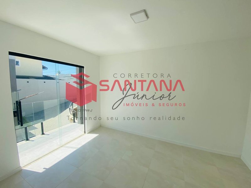 Casa em condomínio 4/4, sendo 1 suíte, para venda em Lauro de Freitas Rua Walter da Silva Maia Lauro de Freitas - 