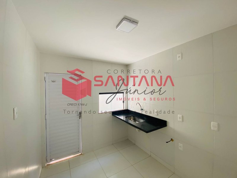 Casa em condomínio 4/4, sendo 1 suíte, para venda em Lauro de Freitas Rua Walter da Silva Maia Lauro de Freitas - 
