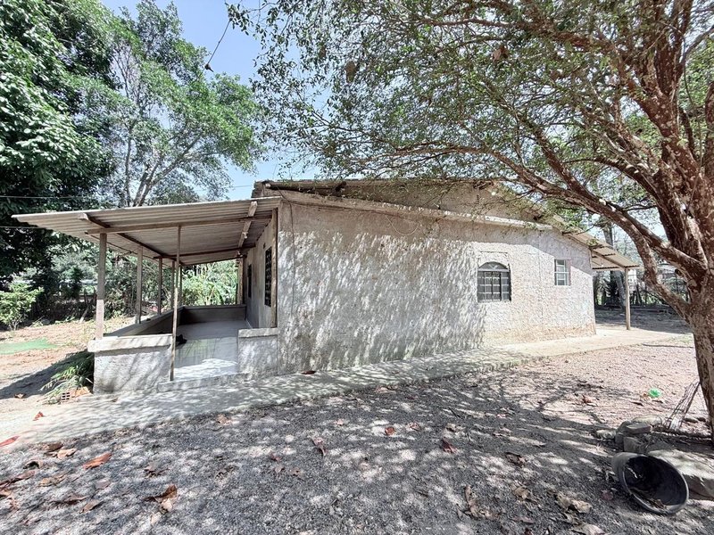 Oportunidade Única! Casa com Grande Terreno por apenas 200 mil Rua Augusto Júnior Guapimirim - 