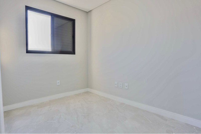 Apartamento Duplex à Venda, 102m - R$ 1.100.000 - 3 Dorm. 1 Suite - Votorantim - SP Avenida Santos Dumont Votorantim - 