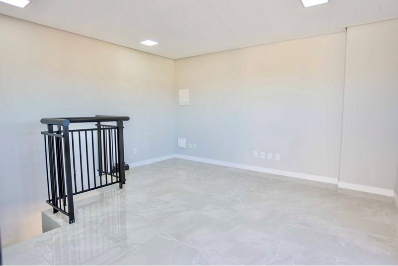 Apartamento Duplex à Venda, 102m - R$ 1.100.000 - 3 Dorm. 1 Suite - Votorantim - SP Avenida Santos Dumont Votorantim - 
