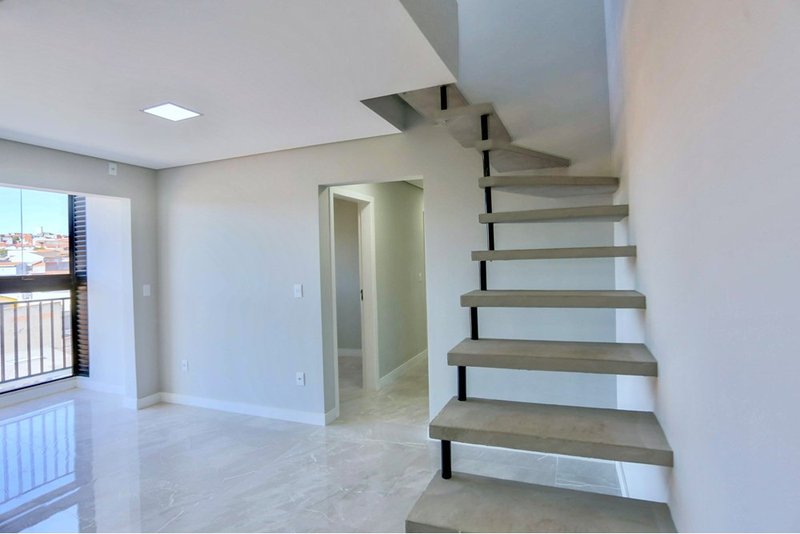 Apartamento Duplex à Venda, 102m - R$ 1.100.000 - 3 Dorm. 1 Suite - Votorantim - SP Avenida Santos Dumont Votorantim - 