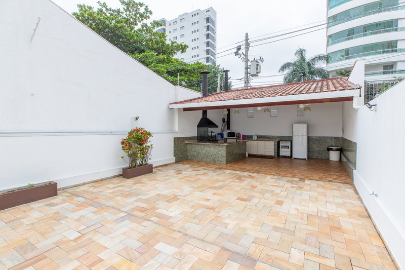 Cobertura 400m² em Indianópolis 4 dorm sendo 3 suítes 5 vagas Avenida Jandira São Paulo - 