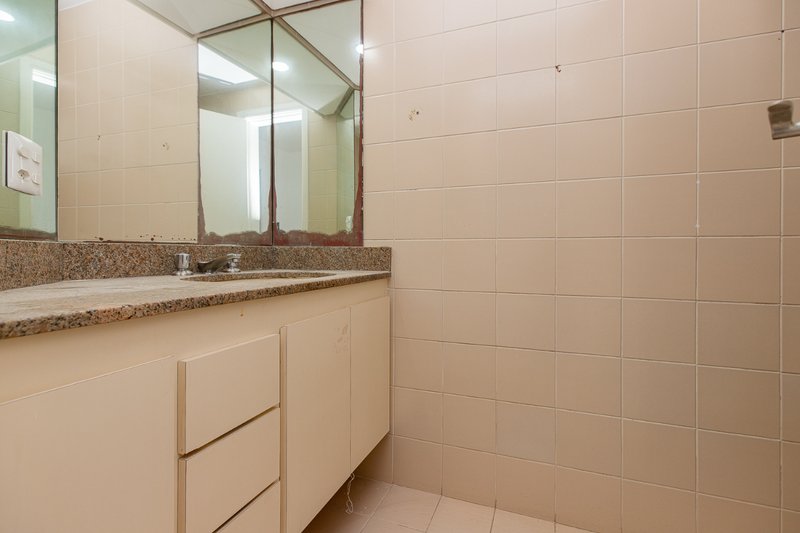 Cobertura 400m² em Indianópolis 4 dorm sendo 3 suítes 5 vagas Avenida Jandira São Paulo - 