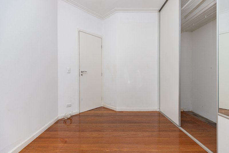 Cobertura 400m² em Indianópolis 4 dorm sendo 3 suítes 5 vagas Avenida Jandira São Paulo - 