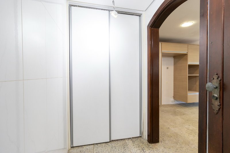 Casa no condomínio Condomínio Arcobaleno 390m² 5 dorms sendo 3 suítes 4 vagas Rua Amaro Alves Alvim São Paulo - 