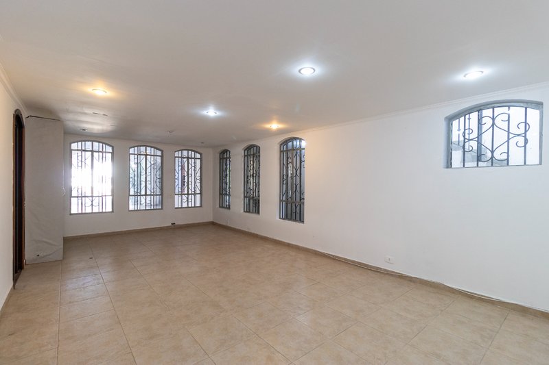 Casa no condomínio Condomínio Arcobaleno 390m² 5 dorms sendo 3 suítes 4 vagas Rua Amaro Alves Alvim São Paulo - 