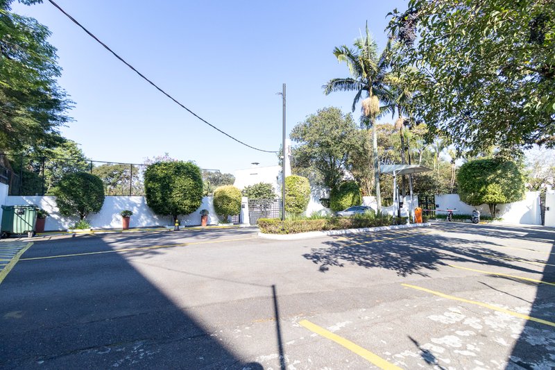 Casa no condomínio Condomínio Arcobaleno 390m² 5 dorms sendo 3 suítes 4 vagas Rua Amaro Alves Alvim São Paulo - 