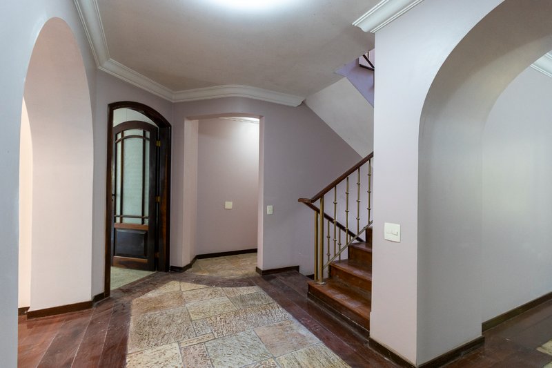 Casa no condomínio Condomínio Arcobaleno 390m² 5 dorms sendo 3 suítes 4 vagas Rua Amaro Alves Alvim São Paulo - 