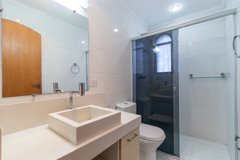 Casa no condomínio Condomínio Arcobaleno 390m² 5 dorms sendo 3 suítes 4 vagas Rua Amaro Alves Alvim São Paulo - 