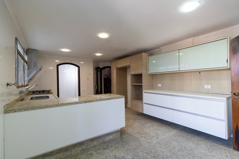 Casa no condomínio Condomínio Arcobaleno 390m² 5 dorms sendo 3 suítes 4 vagas Rua Amaro Alves Alvim São Paulo - 