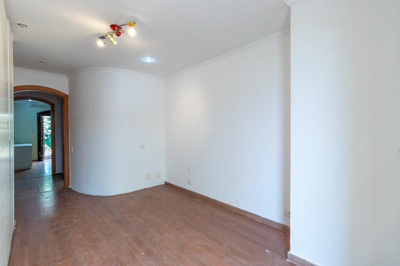 Casa no condomínio Condomínio Arcobaleno 390m² 5 dorms sendo 3 suítes 4 vagas Rua Amaro Alves Alvim São Paulo - 