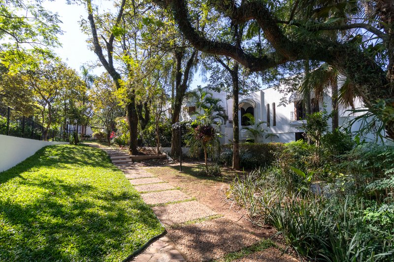 Casa no condomínio Condomínio Arcobaleno 390m² 5 dorms sendo 3 suítes 4 vagas Rua Amaro Alves Alvim São Paulo - 