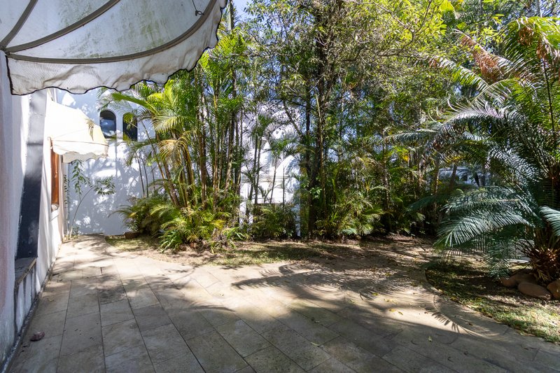 Casa no condomínio Condomínio Arcobaleno 390m² 5 dorms sendo 3 suítes 4 vagas Rua Amaro Alves Alvim São Paulo - 