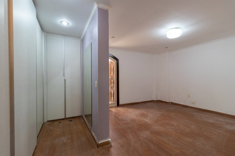 Casa no condomínio Condomínio Arcobaleno 390m² 5 dorms sendo 3 suítes 4 vagas Rua Amaro Alves Alvim São Paulo - 