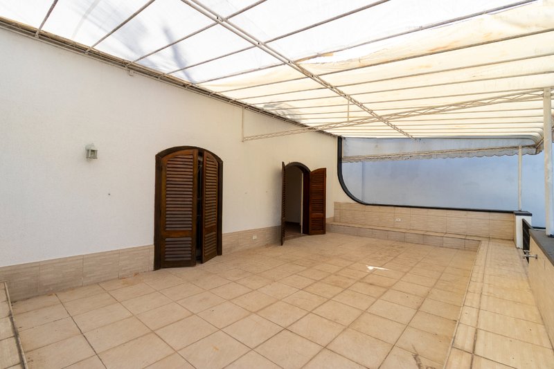 Casa no condomínio Condomínio Arcobaleno 390m² 5 dorms sendo 3 suítes 4 vagas Rua Amaro Alves Alvim São Paulo - 