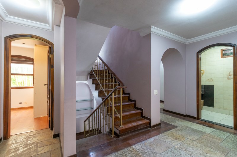 Casa no condomínio Condomínio Arcobaleno 390m² 5 dorms sendo 3 suítes 4 vagas Rua Amaro Alves Alvim São Paulo - 