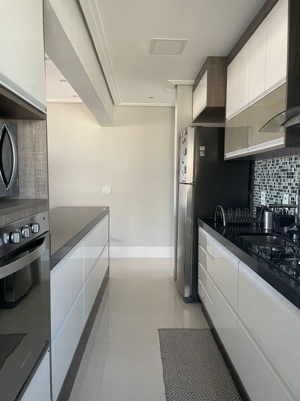 Apartamento 3 dorm à venda em condomínio clube Rua Werner Goldberg Barueri - 