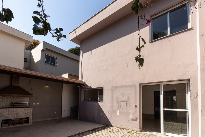 Casa em Moema com 190m² 3 dorms sendo 1 suíte 1 vaga Alameda Jauaperi São Paulo - 