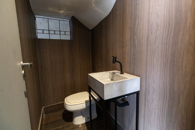 Casa em Moema com 190m² 3 dorms sendo 1 suíte 1 vaga Alameda Jauaperi São Paulo - 