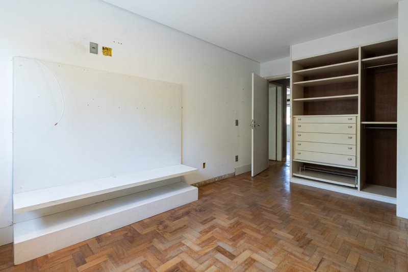 Casa em Moema com 190m² 3 dorms sendo 1 suíte 1 vaga Alameda Jauaperi São Paulo - 