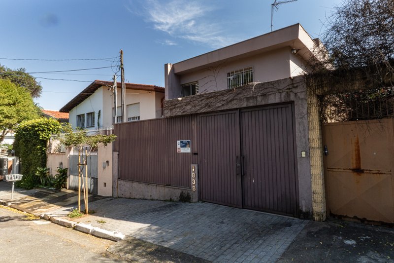 Casa em Moema com 190m² 3 dorms sendo 1 suíte 1 vaga Alameda Jauaperi São Paulo - 