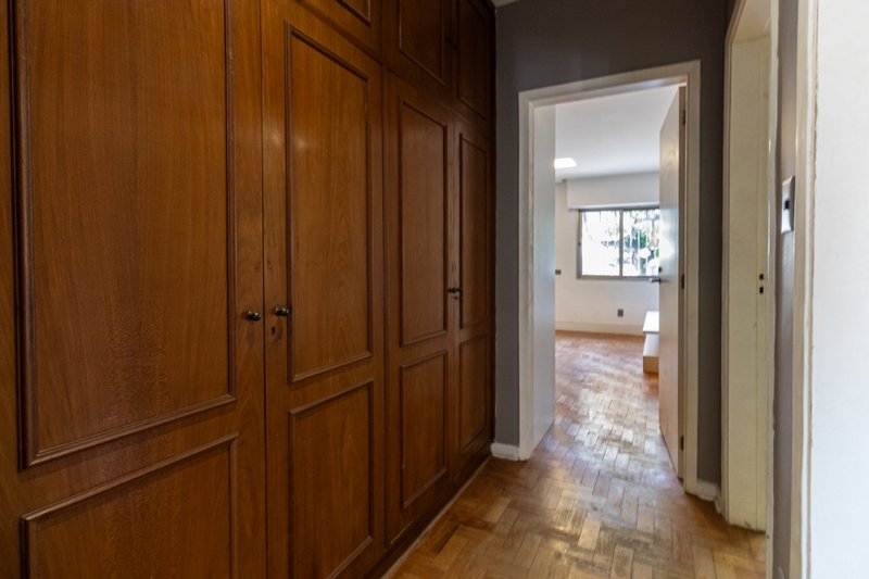 Casa em Moema com 190m² 3 dorms sendo 1 suíte 1 vaga Alameda Jauaperi São Paulo - 