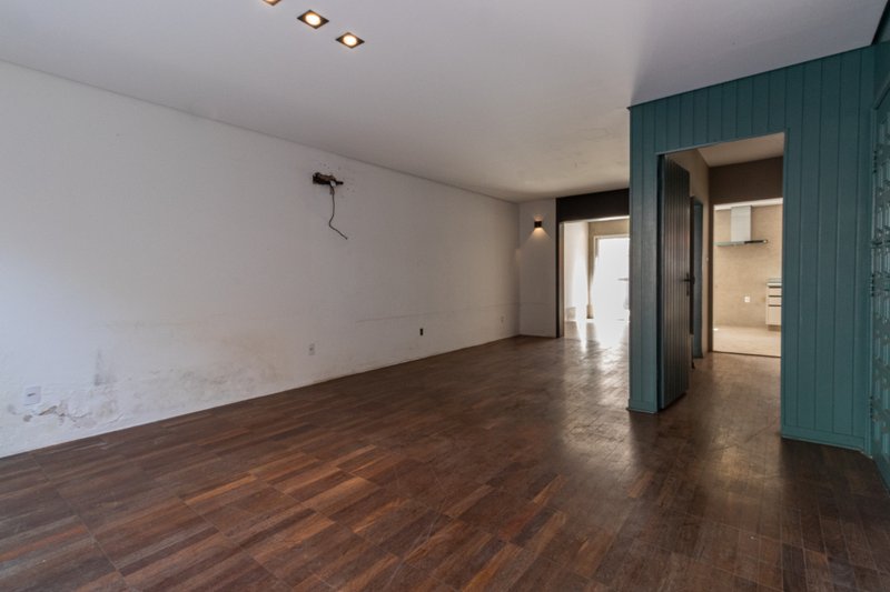 Casa em Moema com 190m² 3 dorms sendo 1 suíte 1 vaga Alameda Jauaperi São Paulo - 