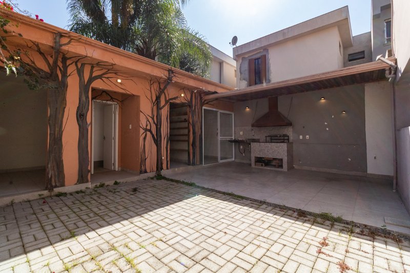 Casa em Moema com 190m² 3 dorms sendo 1 suíte 1 vaga Alameda Jauaperi São Paulo - 