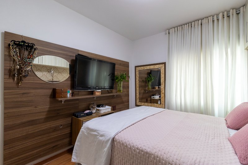 Apartamento 92m² na Vila Nova Conceição 3 dorm 1 vaga Rua Doutor Eduardo de Souza Aranha São Paulo - 
