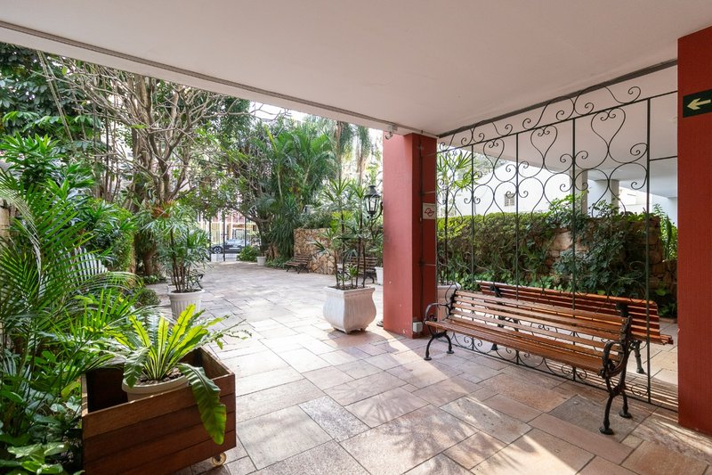 Apartamento 92m² na Vila Nova Conceição 3 dorm 1 vaga Rua Doutor Eduardo de Souza Aranha São Paulo - 