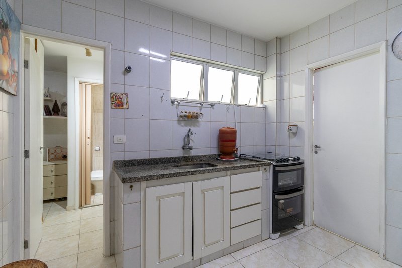 Apartamento 92m² na Vila Nova Conceição 3 dorm 1 vaga Rua Doutor Eduardo de Souza Aranha São Paulo - 