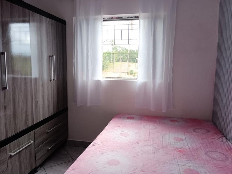 Casa térrea com suíte e amplo terreno no Bairro do Bragança – Salesópolis  Salesópolis - 