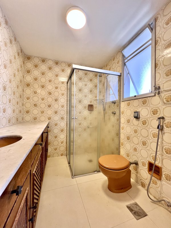 Apartamento amplo com 4 quartos no Jardim Oceânico  Rio de Janeiro - 