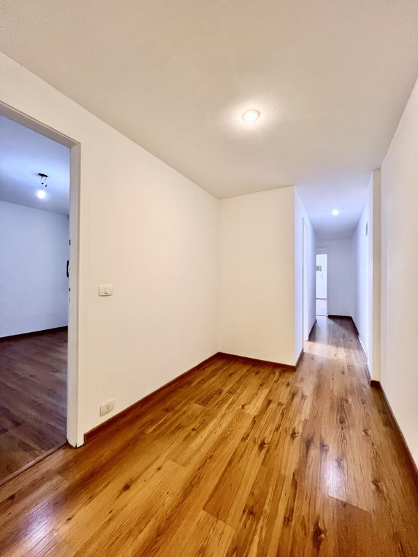 Apartamento amplo com 4 quartos no Jardim Oceânico  Rio de Janeiro - 