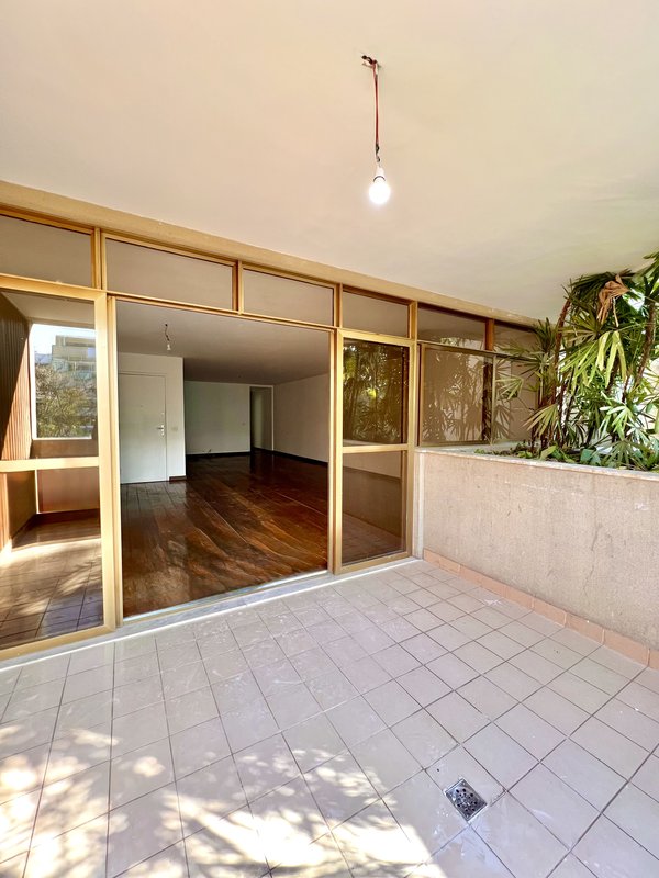 Apartamento amplo com 4 quartos no Jardim Oceânico  Rio de Janeiro - 