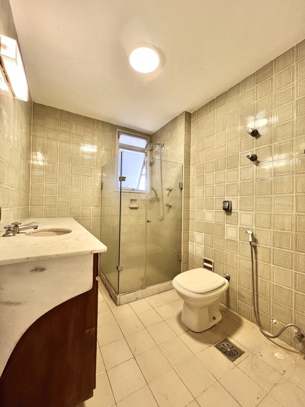 Apartamento amplo com 4 quartos no Jardim Oceânico  Rio de Janeiro - 