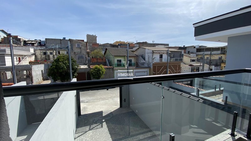 Sobrado 2 dormitórios + 4 vagas de garagem  Itaquaquecetuba - 