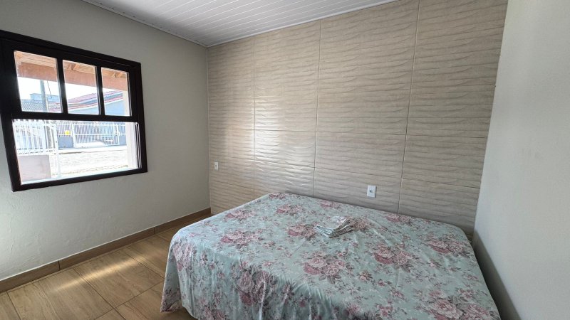 Casa Mobiliada à Venda – Balneário Rincão (Zona Sul) Rua Pedro Luiz Fernandes (Rua 61) - - 
