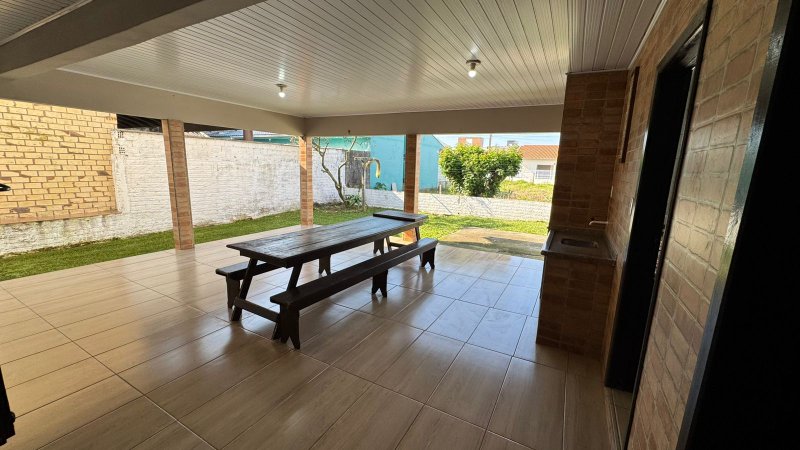 Casa Mobiliada à Venda – Balneário Rincão (Zona Sul) Rua Pedro Luiz Fernandes (Rua 61) - - 