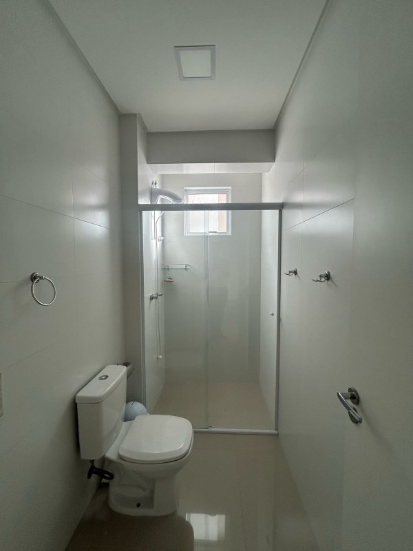 APARTAMENTO COM 1 SUÍTE MAIS 1 DORMITÓRIO EM ITAPEMA  Itapema - 