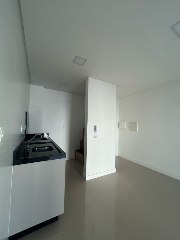 APARTAMENTO COM 1 SUÍTE MAIS 1 DORMITÓRIO EM ITAPEMA  Itapema - 