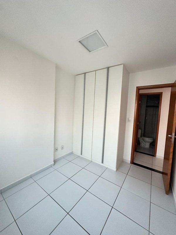 Apartamento para alugar com 3 quartos sendo uma suíte, 77m² área por R$ 4.200,00 Rua Amaro Albino Pimentel Recife - 