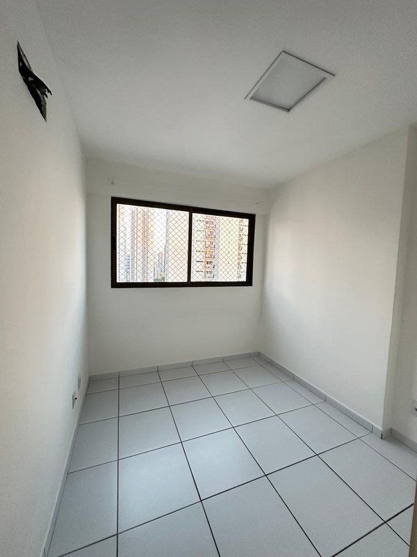 Apartamento para alugar com 3 quartos sendo uma suíte, 77m² área por R$ 4.200,00 Rua Amaro Albino Pimentel Recife - 