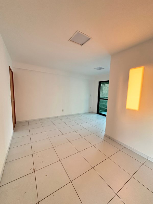 Apartamento para alugar com 3 quartos sendo uma suíte, 77m² área por R$ 4.200,00 Rua Amaro Albino Pimentel Recife - 