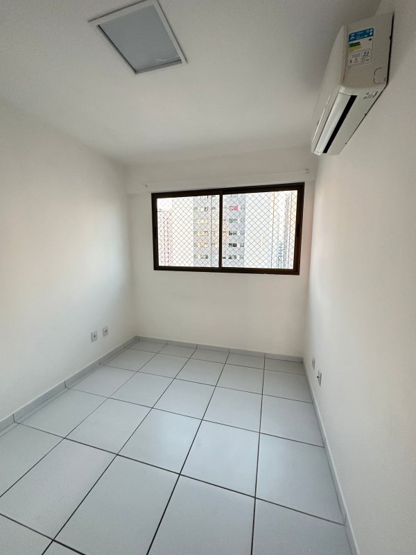 Apartamento para alugar com 3 quartos sendo uma suíte, 77m² área por R$ 4.200,00 Rua Amaro Albino Pimentel Recife - 