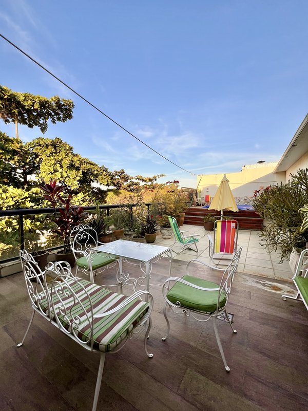 Cobertura duplex com 2 suítes no Jardim Oceânico  Rio de Janeiro - 