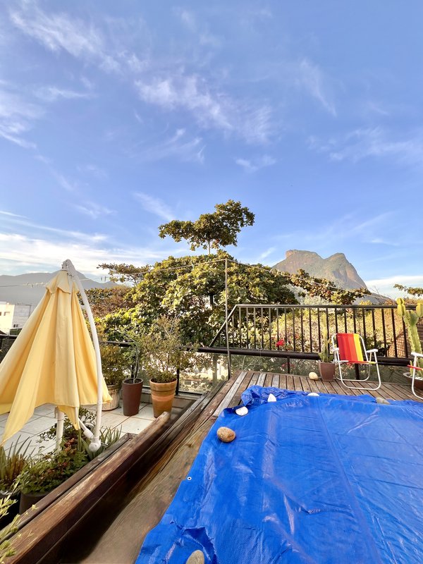 Cobertura duplex com 2 suítes no Jardim Oceânico  Rio de Janeiro - 